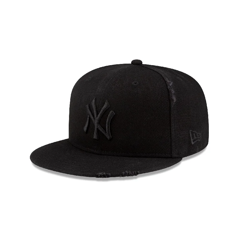 Men’s wide leather strap-New York Yankees Distressed Black Denim 59FIFTY Fitted Hat