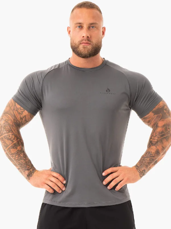 Men’s sport-ready tee-Breeze T-Shirt - Charcoal